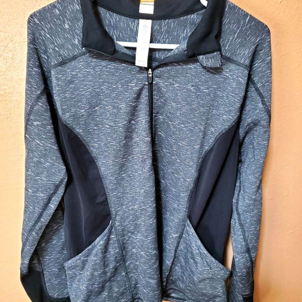 Lucy Tech jacket XL Activewear